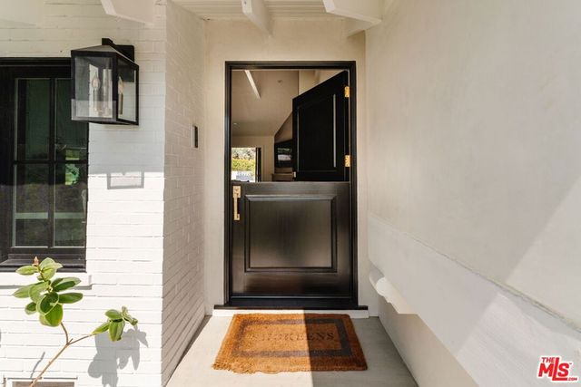 252 N Kenter Avenue, Los Angeles, CA 90049