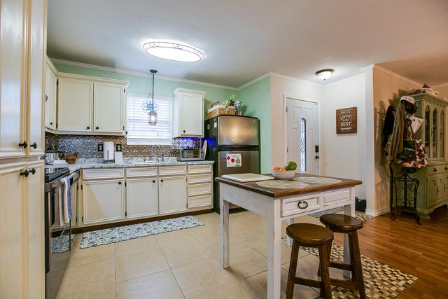 140 Stoneham Street, San Angelo, TX 76905