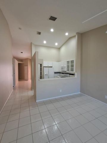 223 E Coral Trace Circle, Delray Beach, FL 33445