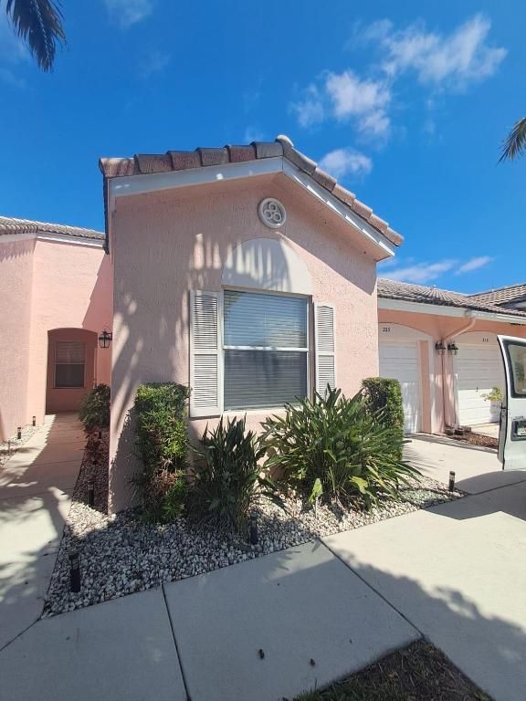 223 E Coral Trace Circle, Delray Beach, FL 33445