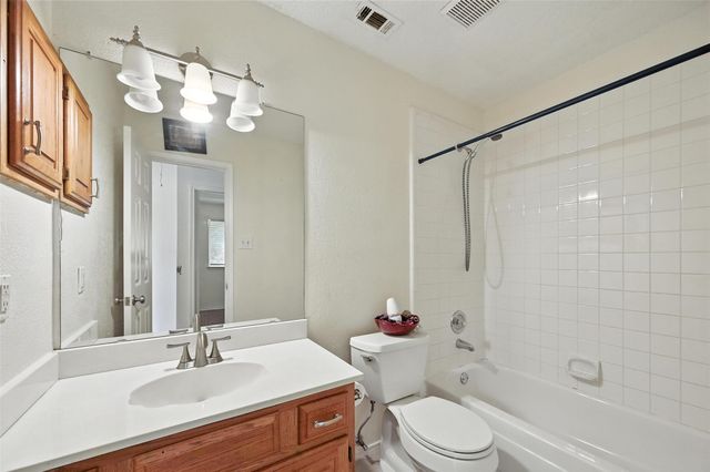 2711 Primrose Lane, Rowlett, TX 75089