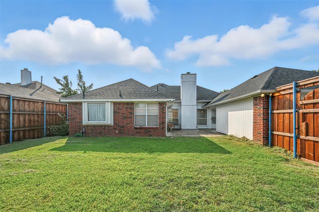 2711 Primrose Lane, Rowlett, TX 75089