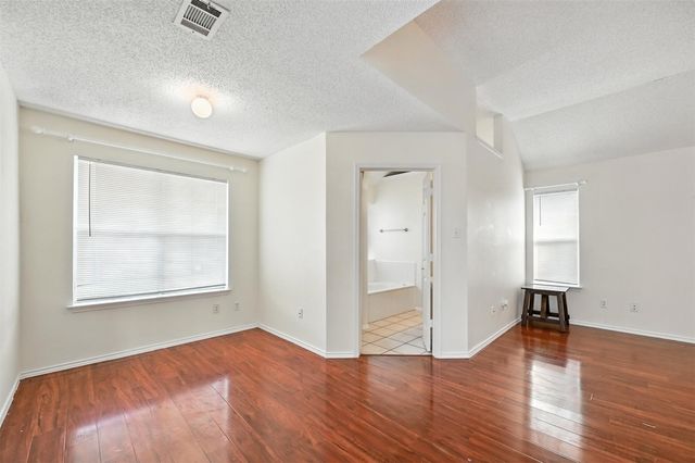 2711 Primrose Lane, Rowlett, TX 75089