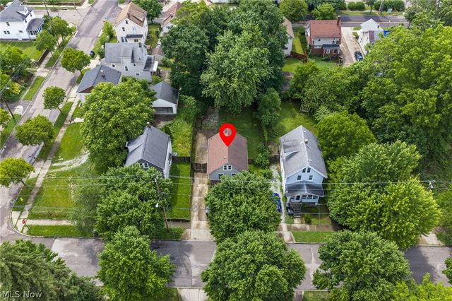 2240 12th Street SW, Akron, OH 44314