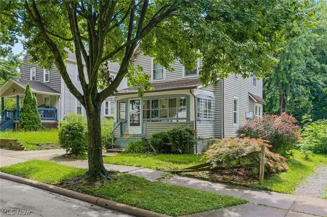 2240 12th Street SW, Akron, OH 44314