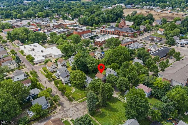 2240 12th Street SW, Akron, OH 44314