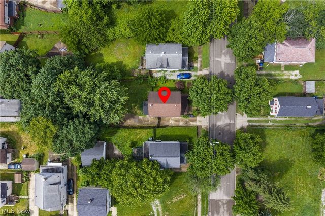 2240 12th Street SW, Akron, OH 44314