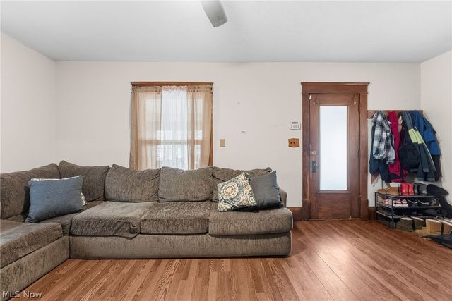 2240 12th Street SW, Akron, OH 44314