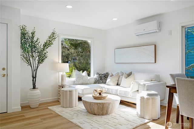 3538 SW Southern Street, Seattle, WA 98126