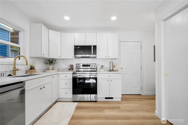 3538 SW Southern Street, Seattle, WA 98126