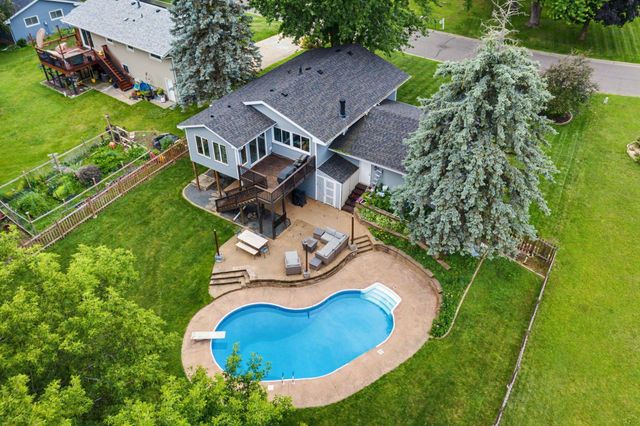 1579 Hilo Avenue N, Oakdale, MN 55128