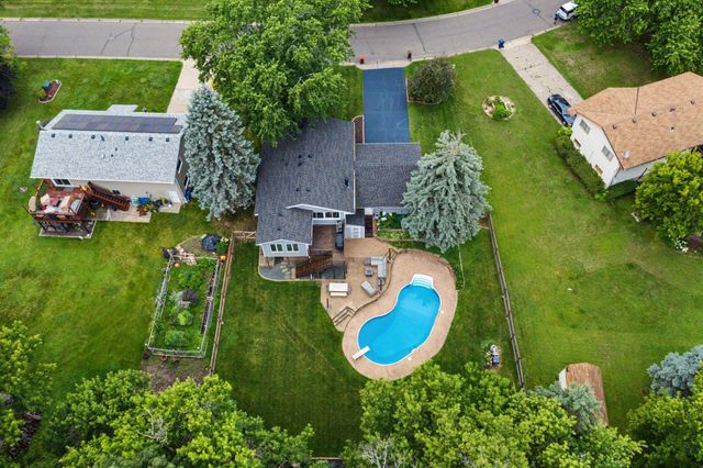 1579 Hilo Avenue N, Oakdale, MN 55128