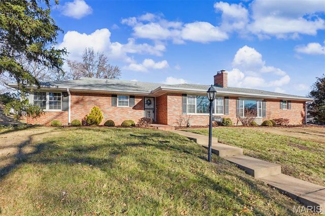 1400 Norman Place, Warson Woods, MO 63122