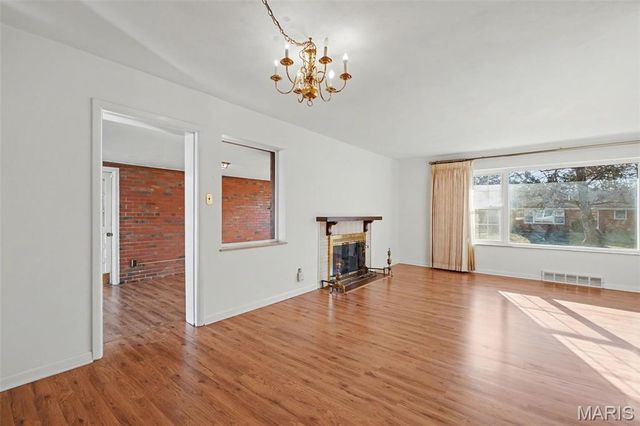 1400 Norman Place, Warson Woods, MO 63122