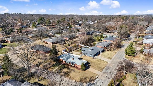 1400 Norman Place, Warson Woods, MO 63122