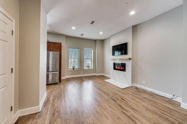 4628 S Evans Avenue 2, Chicago, IL 60653