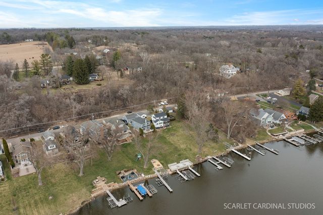 705 Spring Beach Way, Cary, IL 60013