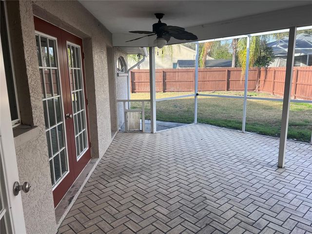 9224 SUNFLOWER DR, Tampa, FL 33647