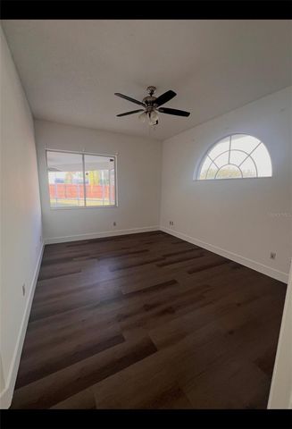 9224 SUNFLOWER DR, Tampa, FL 33647