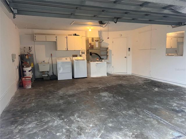 9224 SUNFLOWER DR, Tampa, FL 33647