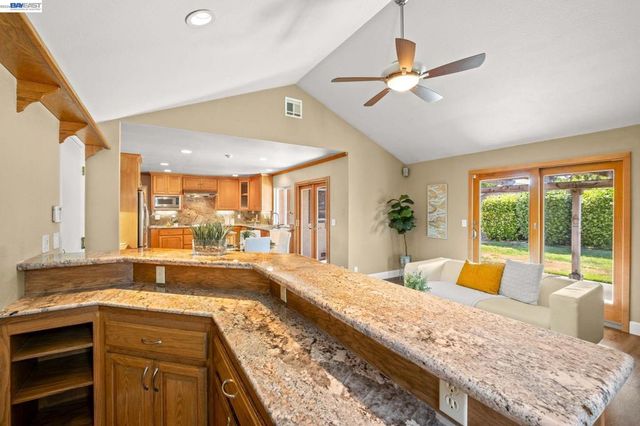 3006 Melbourne Ct, Pleasanton, CA 94588