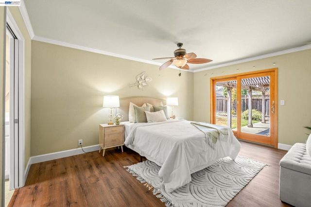 3006 Melbourne Ct, Pleasanton, CA 94588
