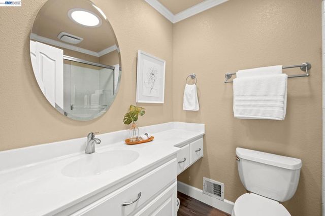 3006 Melbourne Ct, Pleasanton, CA 94588