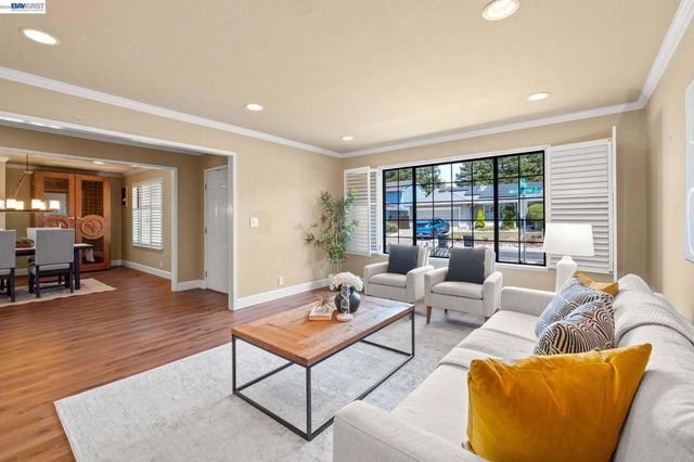 3006 Melbourne Ct, Pleasanton, CA 94588