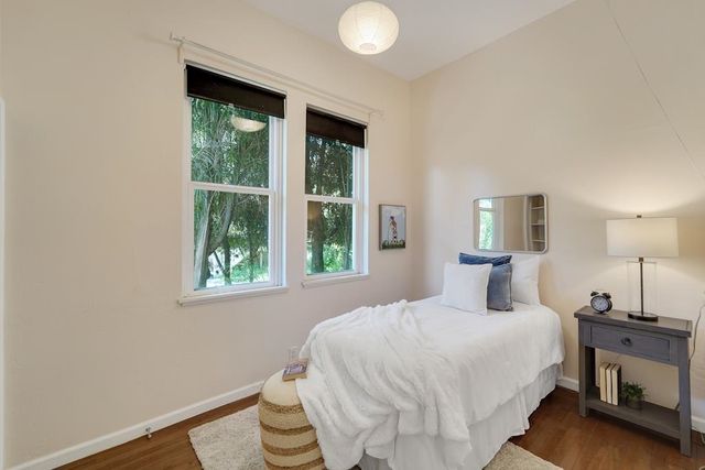 1022 Chestnut Street, Oakland, CA 94607