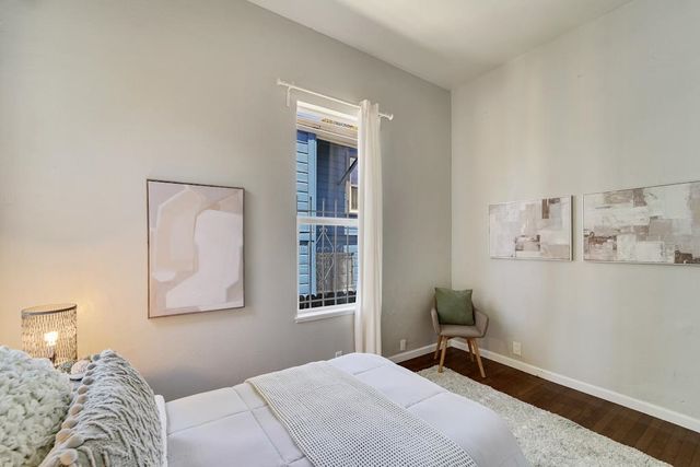 1022 Chestnut Street, Oakland, CA 94607