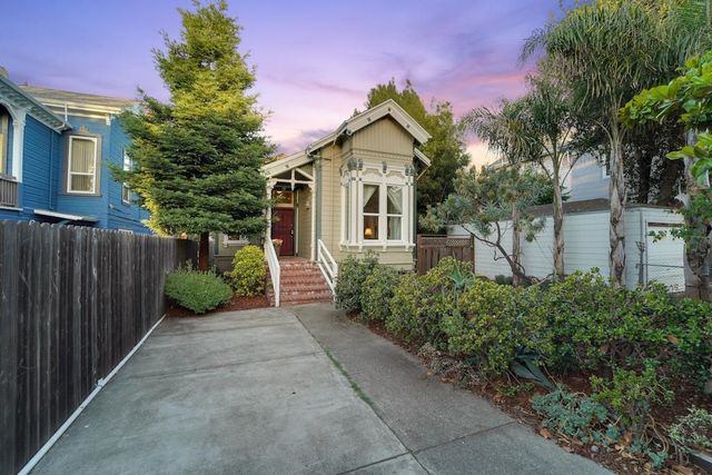 1022 Chestnut Street, Oakland, CA 94607