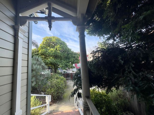 1022 Chestnut Street, Oakland, CA 94607