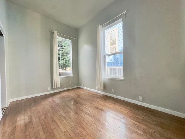 1022 Chestnut Street, Oakland, CA 94607