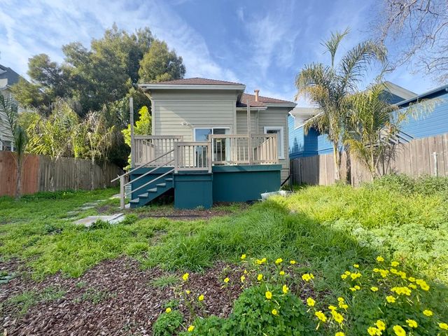 1022 Chestnut Street, Oakland, CA 94607