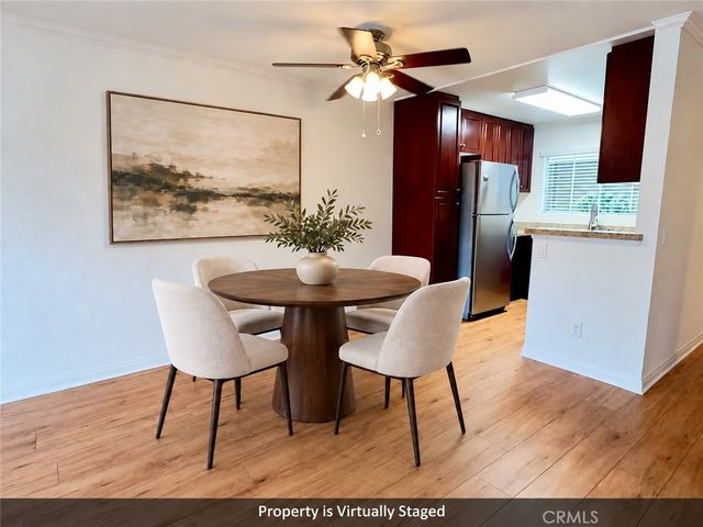 5520 Owensmouth Avenue 115, Woodland Hills, CA 91367