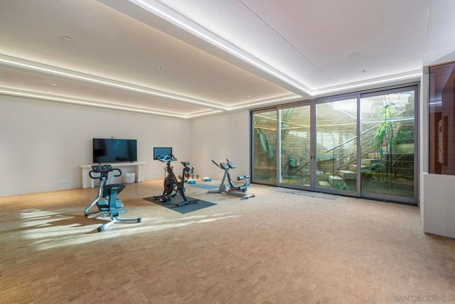 1230 Neptune Ave, Encinitas, CA 92024