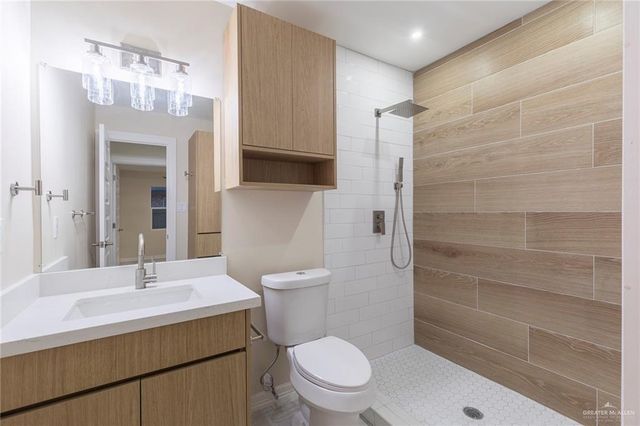 910 W 12th Street, San Juan, TX 78589