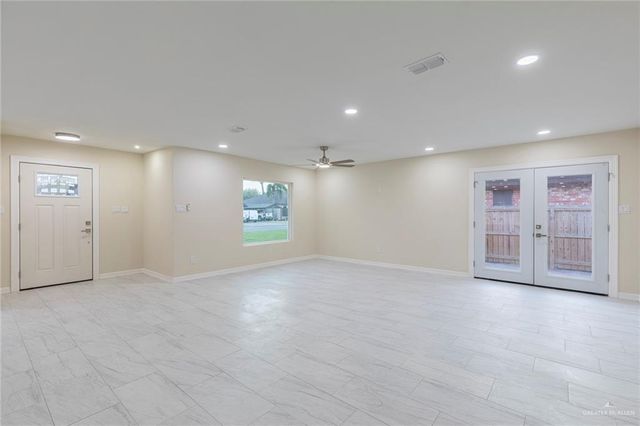 910 W 12th Street, San Juan, TX 78589