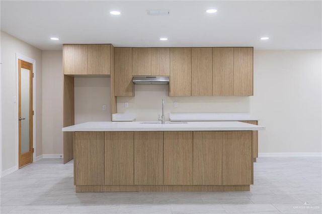 910 W 12th Street, San Juan, TX 78589