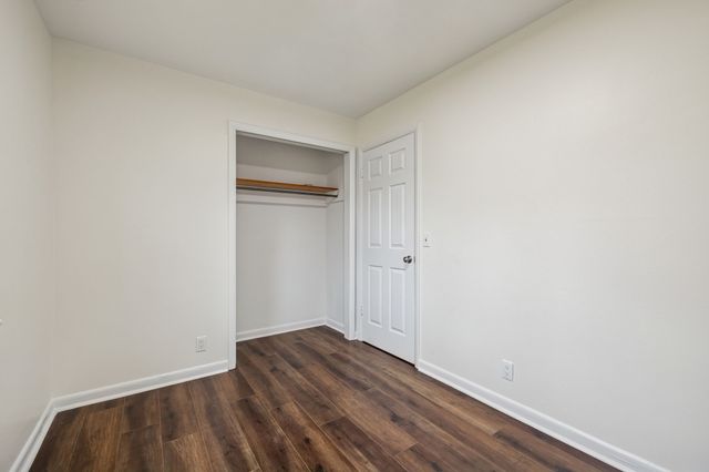 121 Marilyn Dr, Dickson, TN 37055