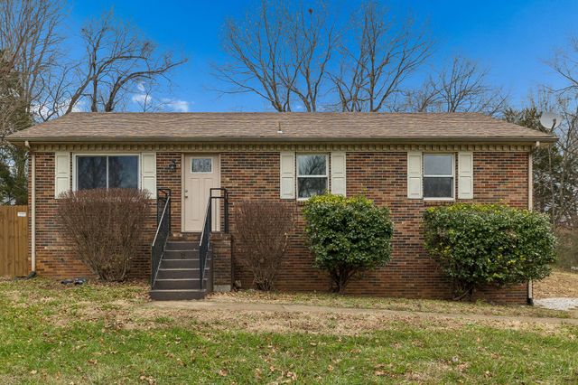 121 Marilyn Dr, Dickson, TN 37055