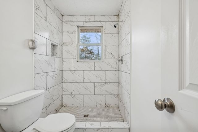 121 Marilyn Dr, Dickson, TN 37055