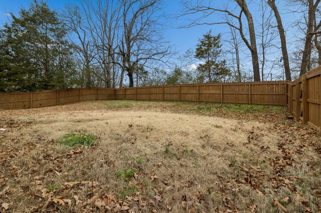 121 Marilyn Dr, Dickson, TN 37055