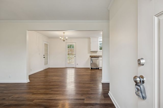 121 Marilyn Dr, Dickson, TN 37055