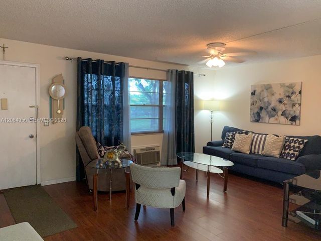 151 SW 135th Terrace 109T, Pembroke Pines, FL 33027