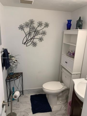 151 SW 135th Terrace 109T, Pembroke Pines, FL 33027