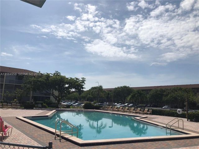 151 SW 135th Terrace 109T, Pembroke Pines, FL 33027