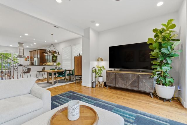 4011 Feagan Street, Houston, TX 77007