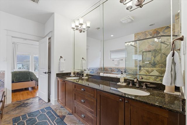 4011 Feagan Street, Houston, TX 77007