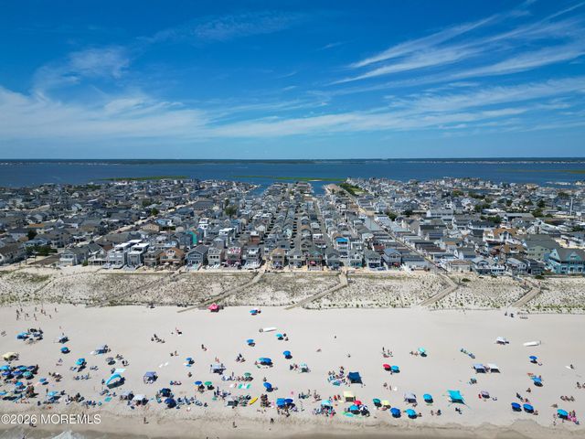 17 E Channel Way, Lavallette, NJ 08735
